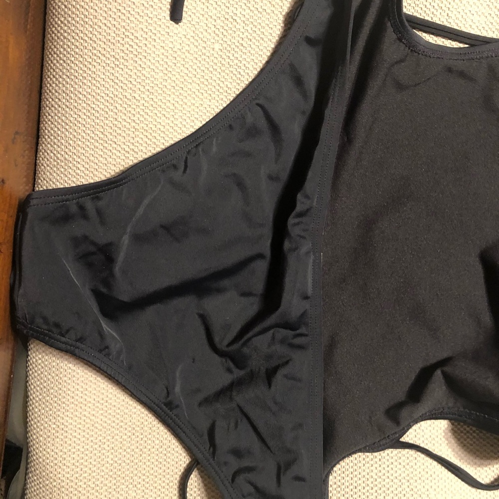Bathing suit - Picture 4 of 4